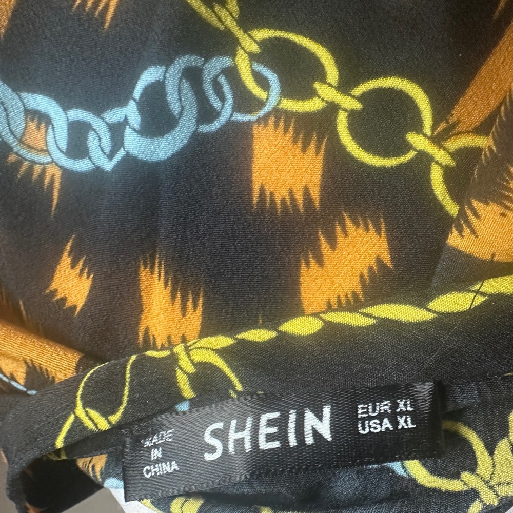 Baroque Chain Print Poet Sleeve Tie-Neck Blouse | SHEIN XL - Picture 8 of 10
